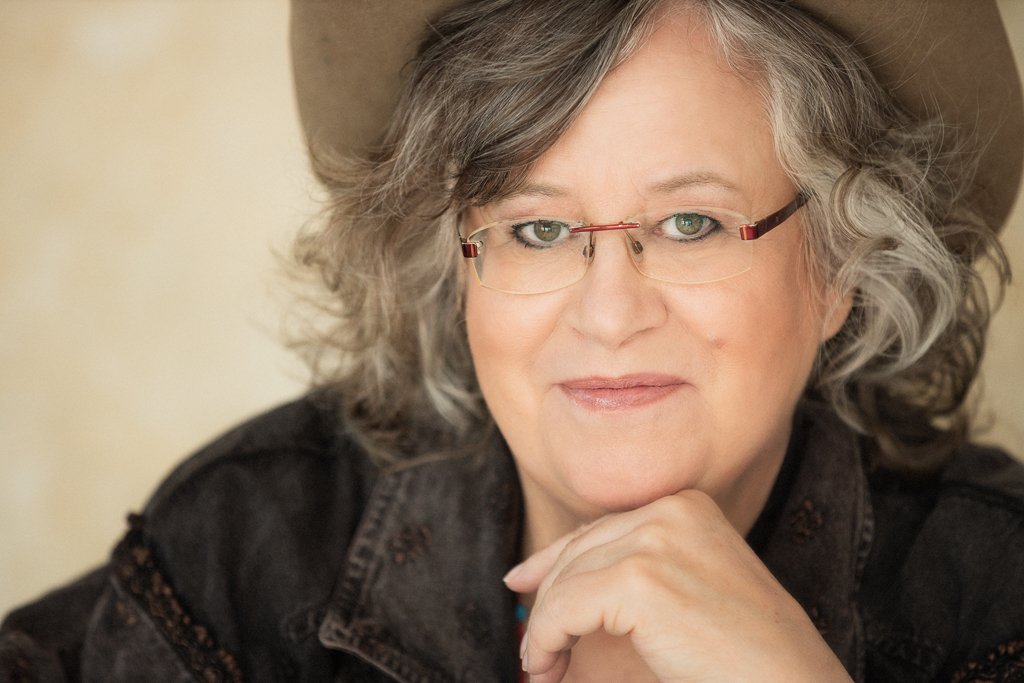 Beatrice Hinder 2 web Beatrice Hinder - Portrait